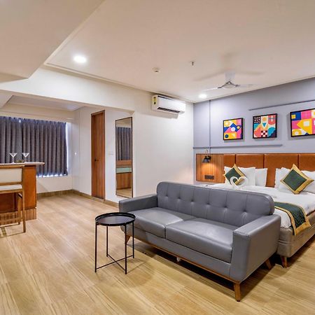 The Lemon Grass Hotel Gandhinagar Dış mekan fotoğraf
