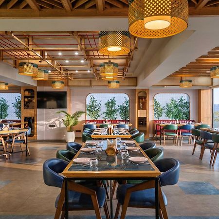 The Lemon Grass Hotel Gandhinagar Dış mekan fotoğraf
