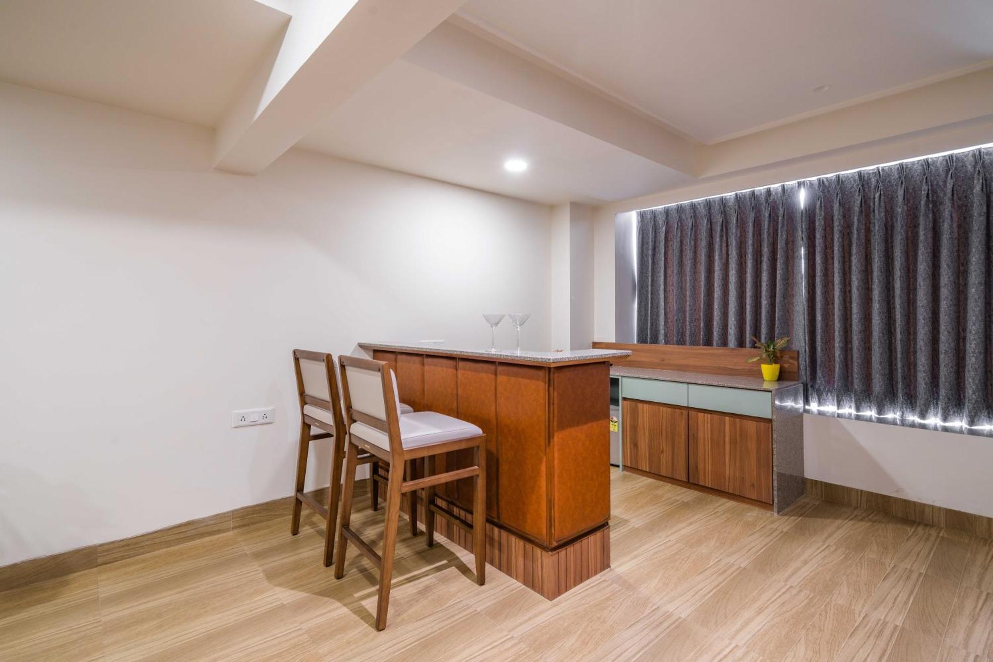 The Lemon Grass Hotel Gandhinagar Dış mekan fotoğraf