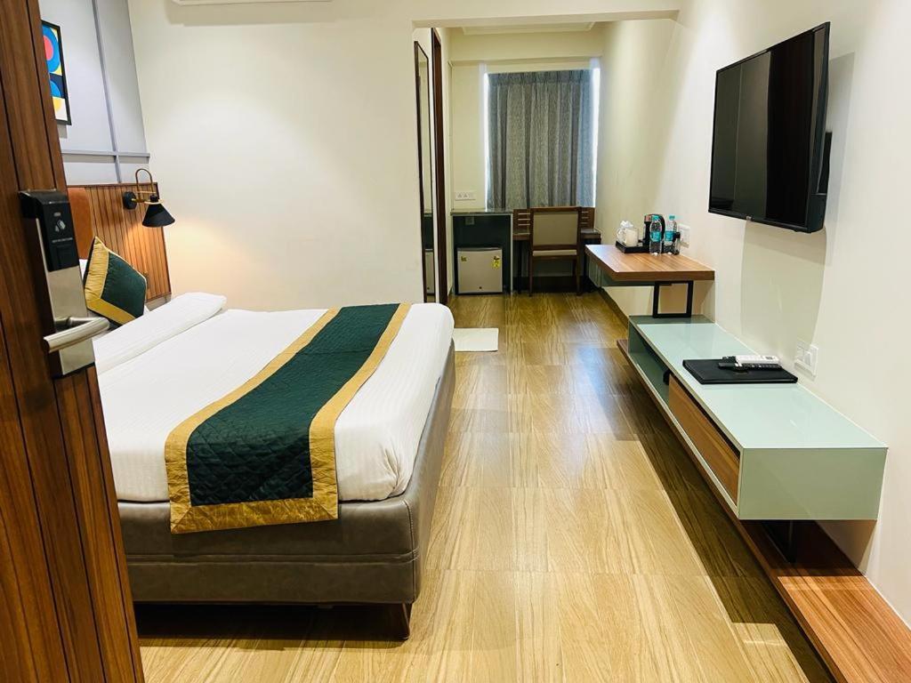 The Lemon Grass Hotel Gandhinagar Dış mekan fotoğraf