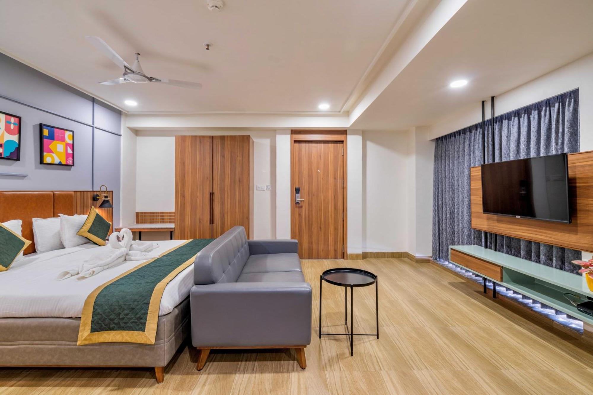 The Lemon Grass Hotel Gandhinagar Dış mekan fotoğraf