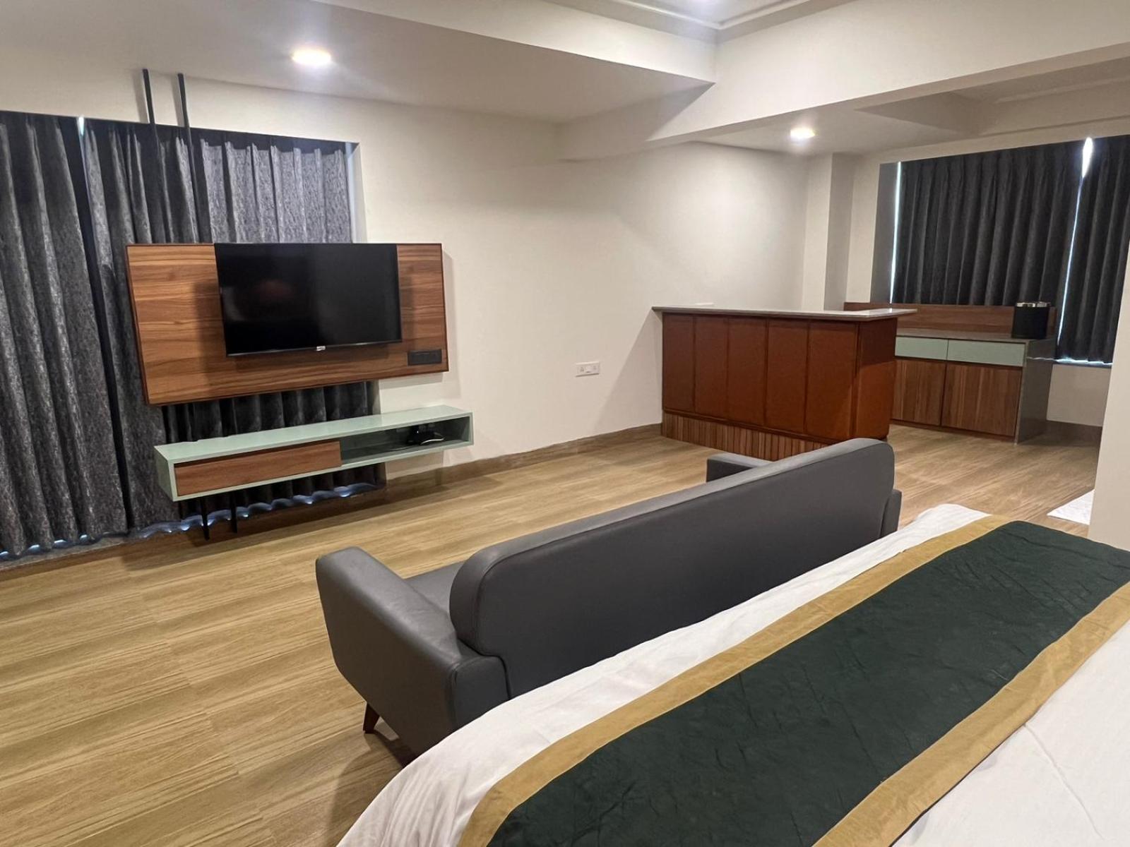 The Lemon Grass Hotel Gandhinagar Dış mekan fotoğraf